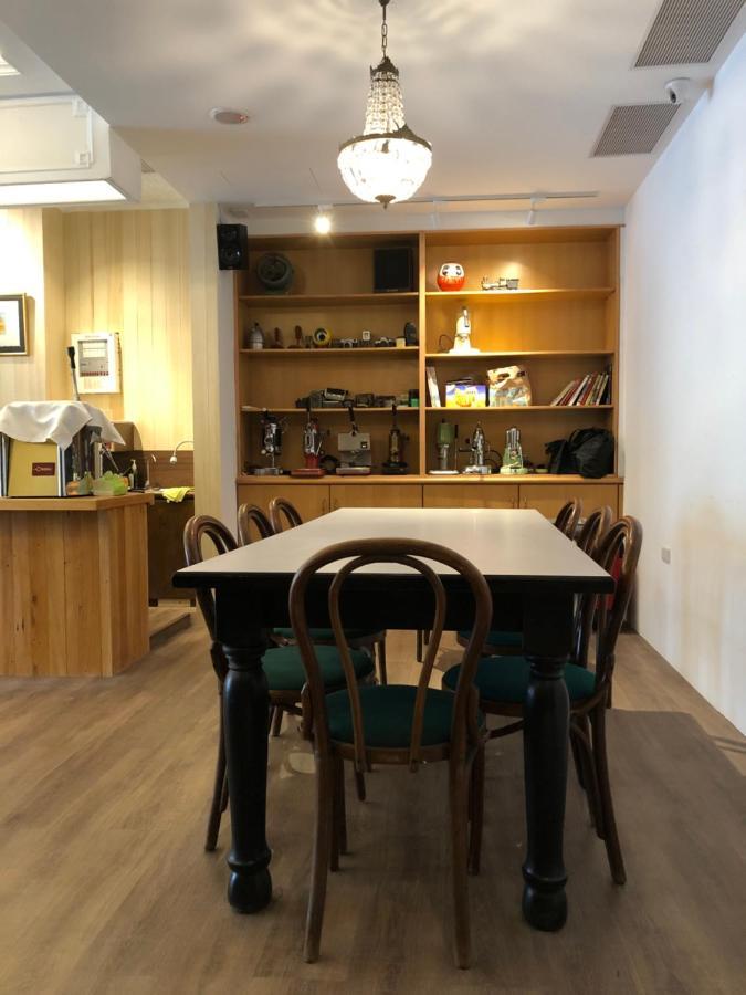 Yoshi Hotel - Tainan Station Branch מראה חיצוני תמונה
