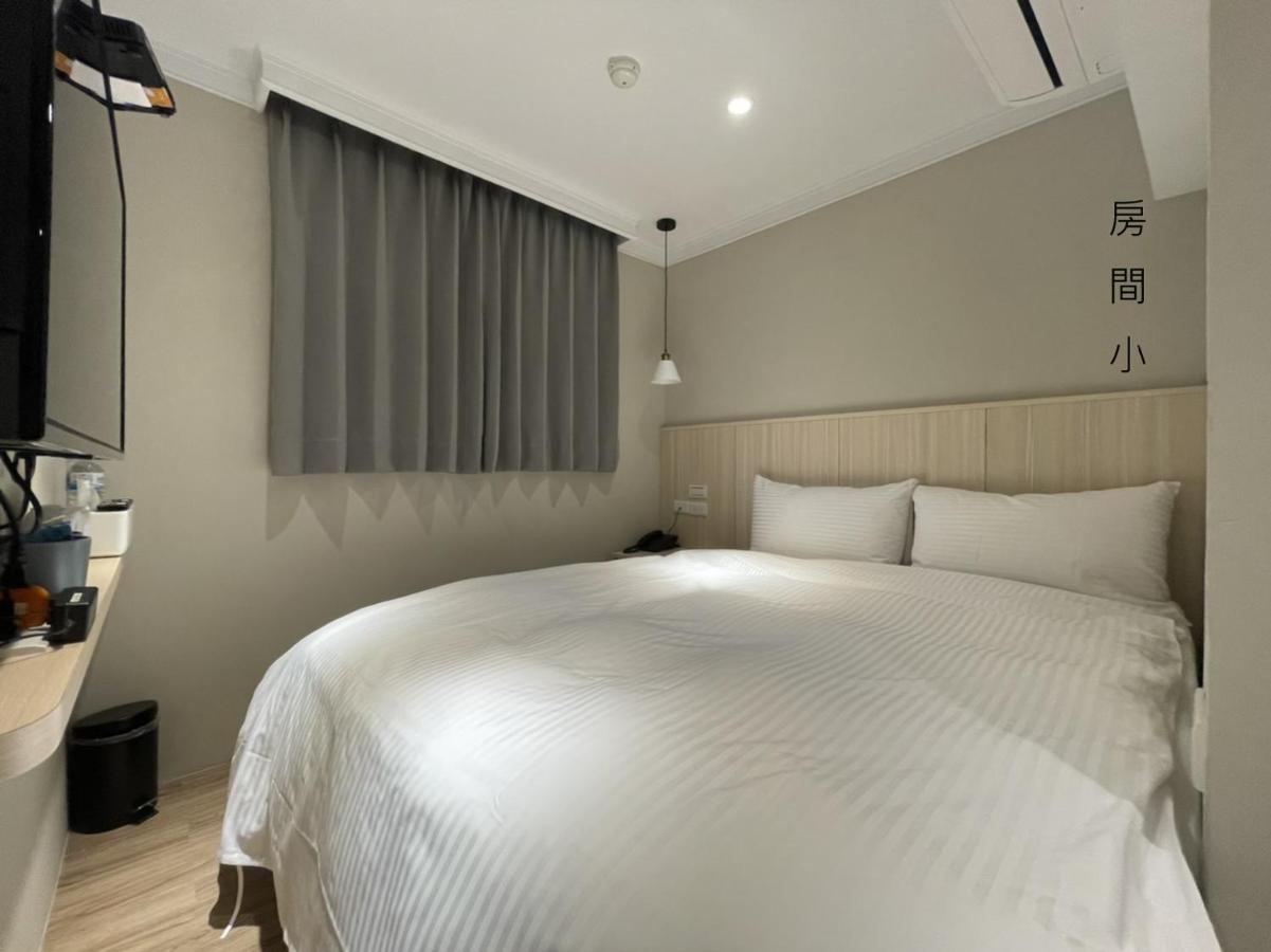 Yoshi Hotel - Tainan Station Branch מראה חיצוני תמונה