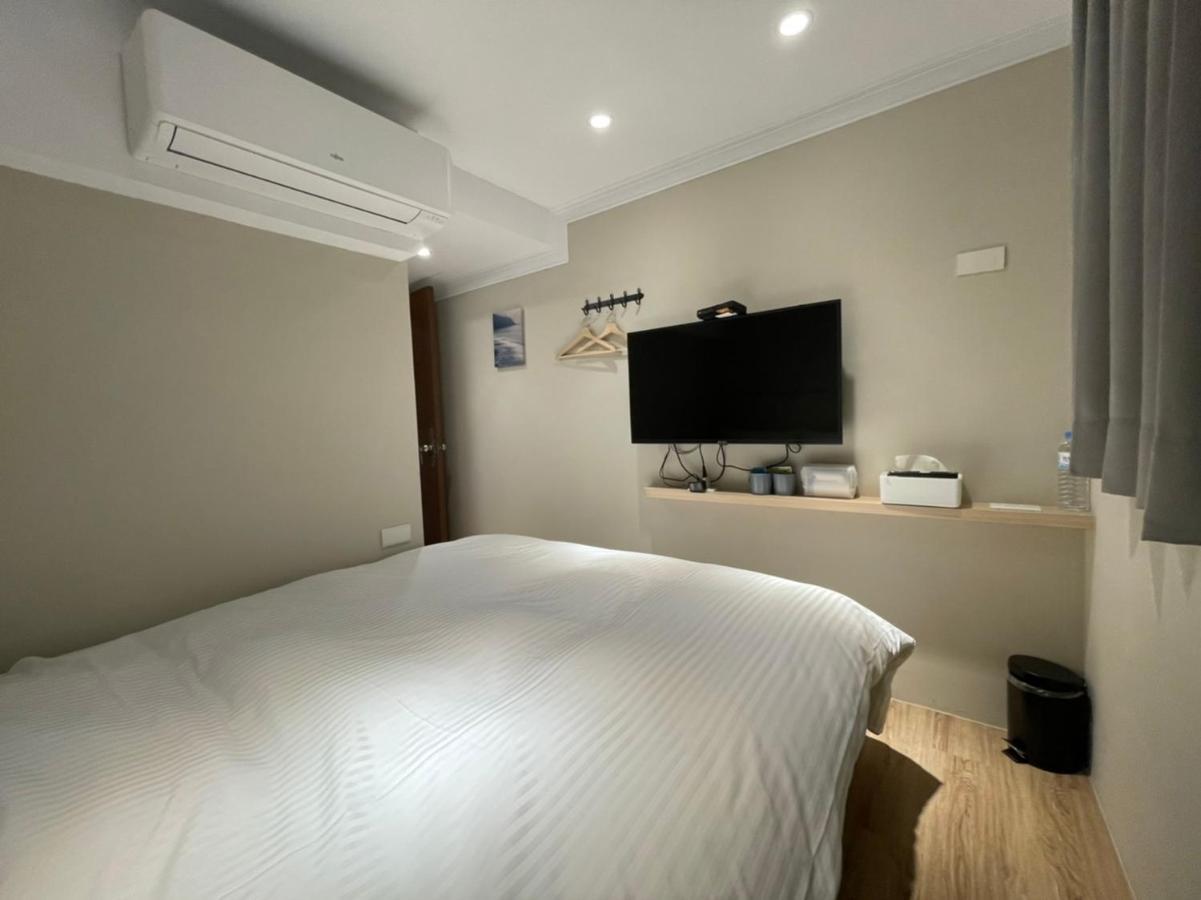 Yoshi Hotel - Tainan Station Branch מראה חיצוני תמונה