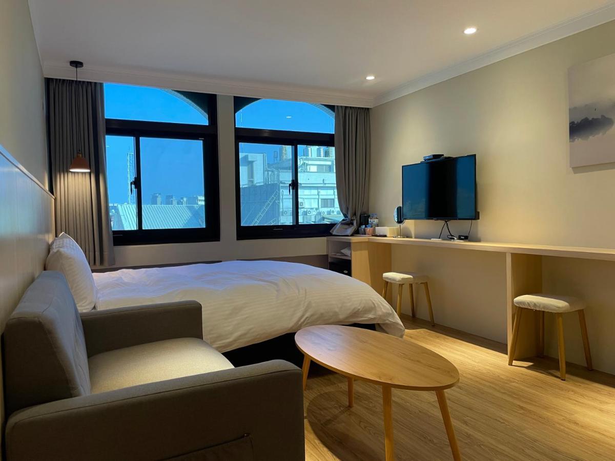 Yoshi Hotel - Tainan Station Branch מראה חיצוני תמונה