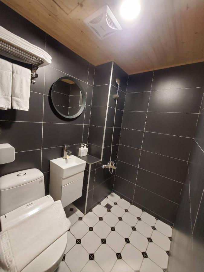 Yoshi Hotel - Tainan Station Branch מראה חיצוני תמונה