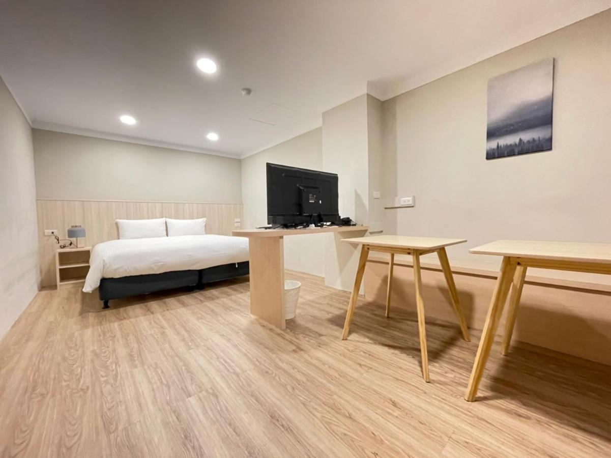 Yoshi Hotel - Tainan Station Branch מראה חיצוני תמונה