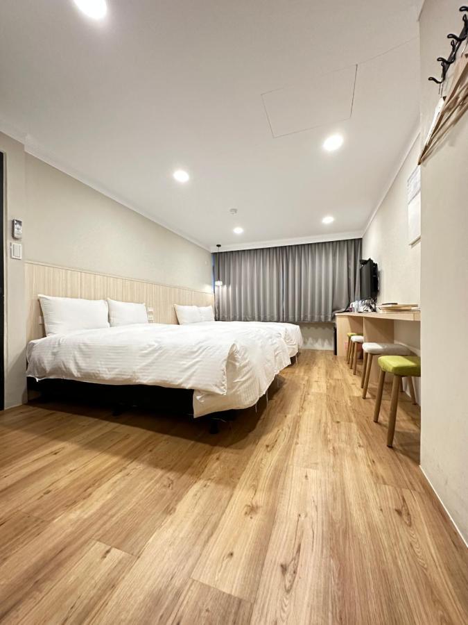 Yoshi Hotel - Tainan Station Branch מראה חיצוני תמונה