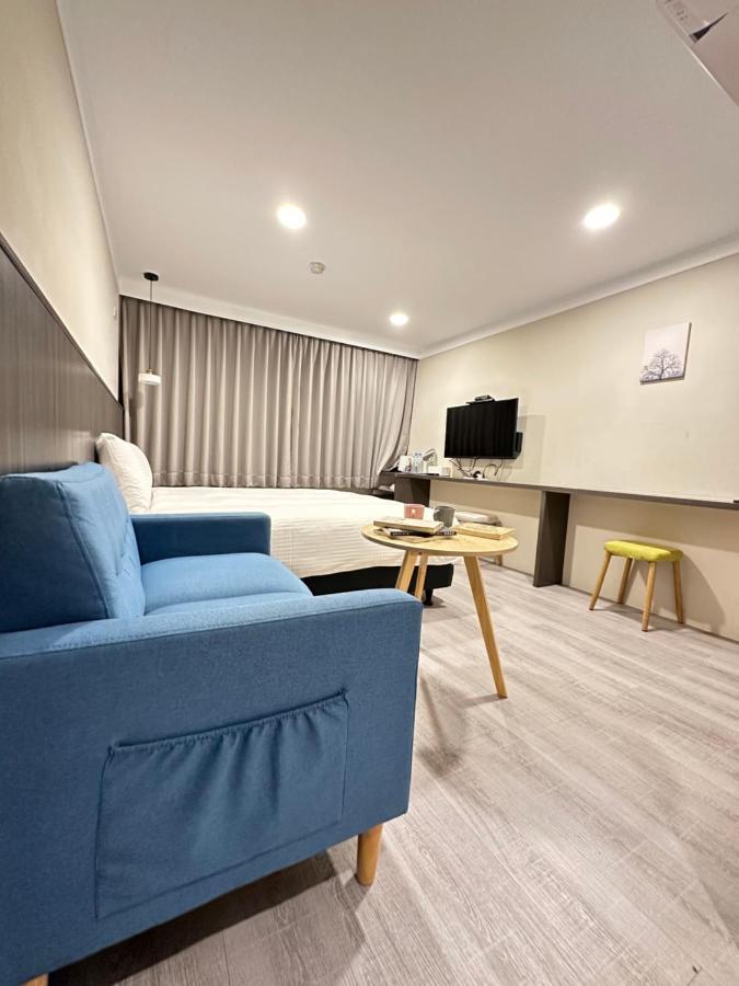 Yoshi Hotel - Tainan Station Branch מראה חיצוני תמונה