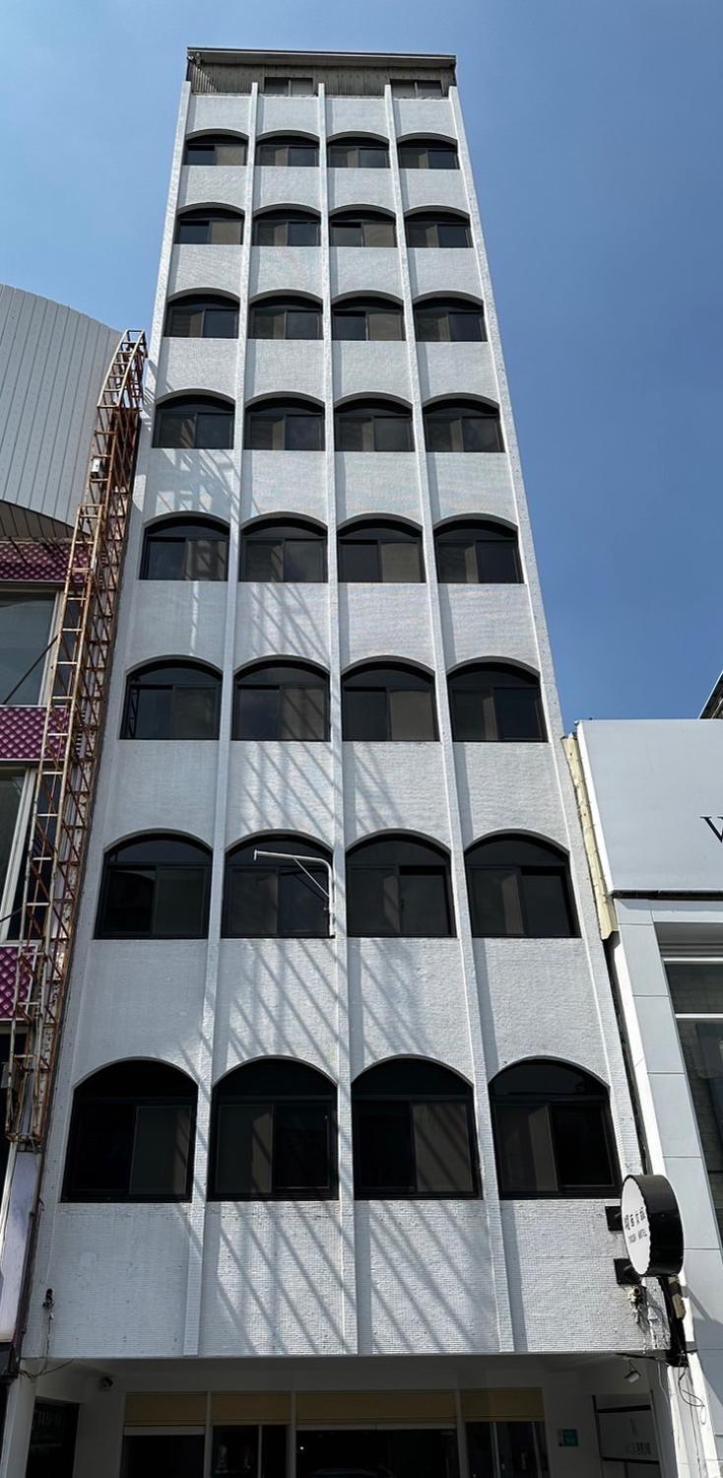 Yoshi Hotel - Tainan Station Branch מראה חיצוני תמונה
